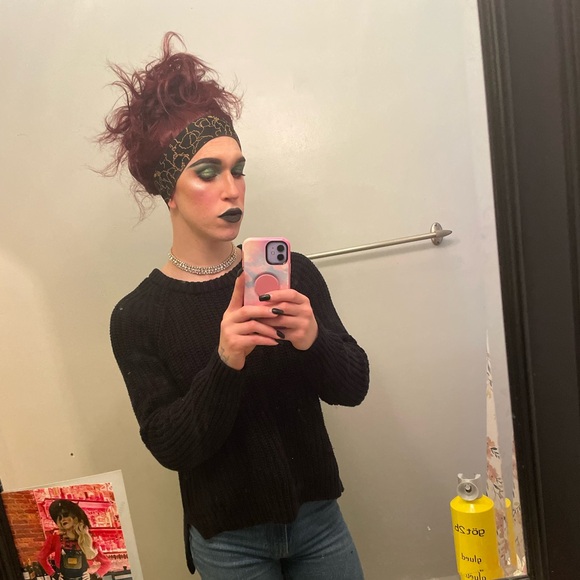 Meet your Posher, Neesh - Picture 1 of 1